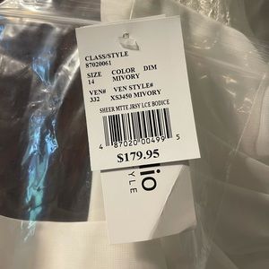 BRAND NEW wedding dress!!!